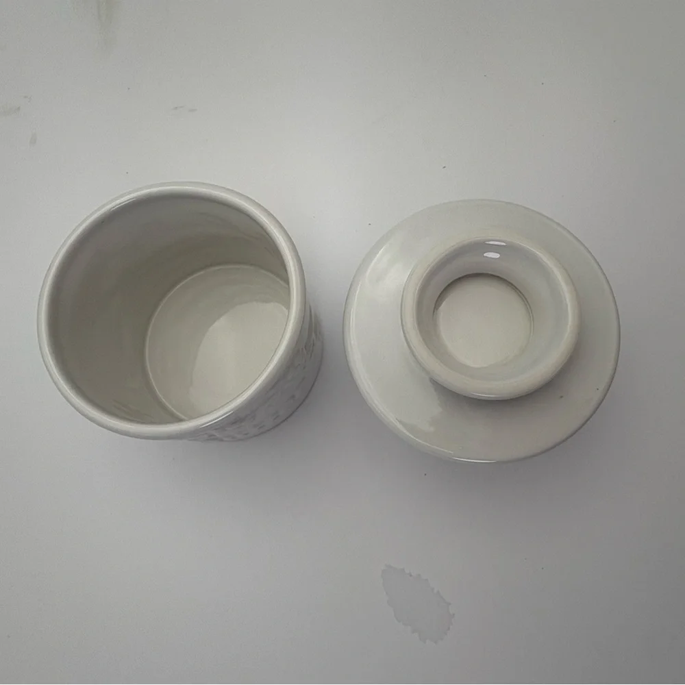 Vintage White Ceramic Butter Bell with “Butter” and “Beurre” Text, Flower Motif